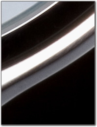 ���E�Ŕ��N���X��5.7mm