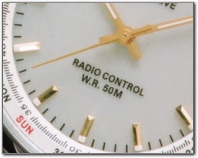 電波時計＆5気圧防水機能